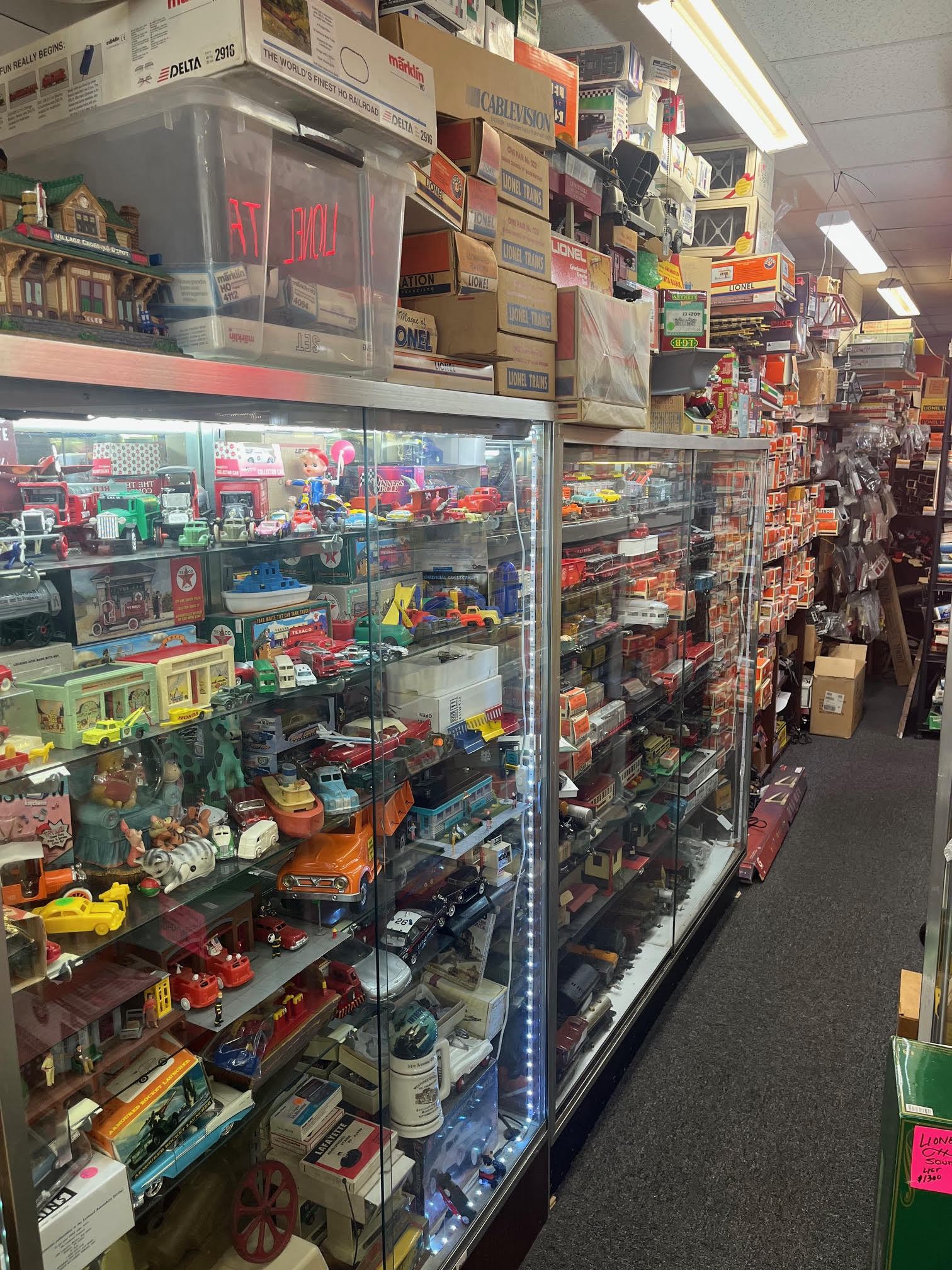 Lionel trains